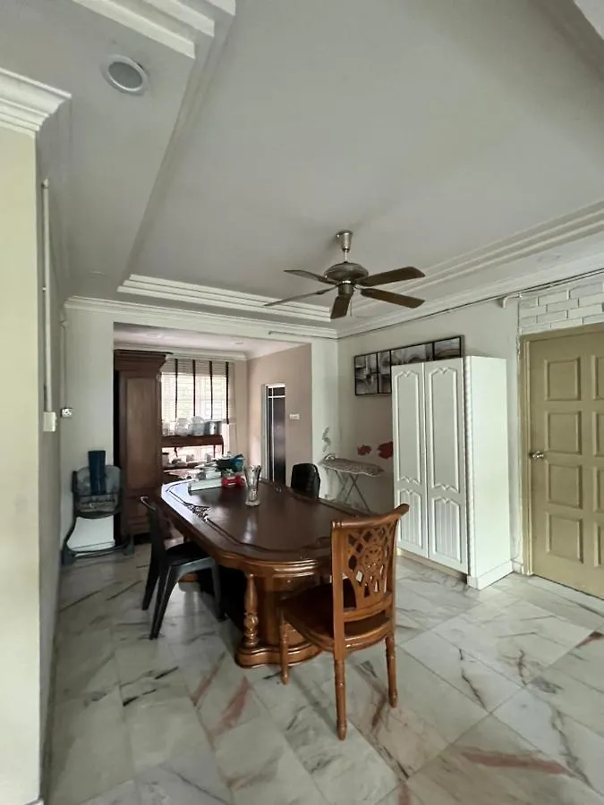 Holiday home My Dyvilla Gelugor